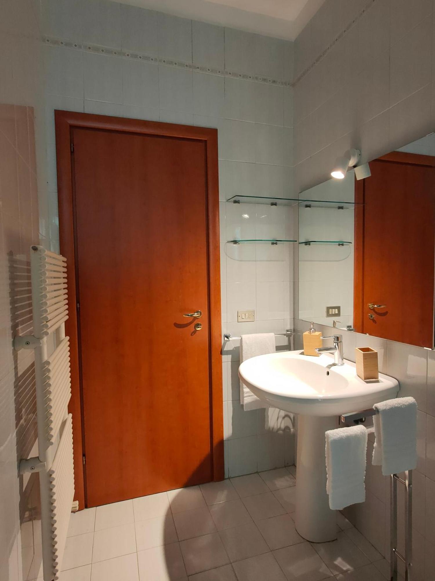 Ri.Mi. Rooms บารี ภายนอก รูปภาพ