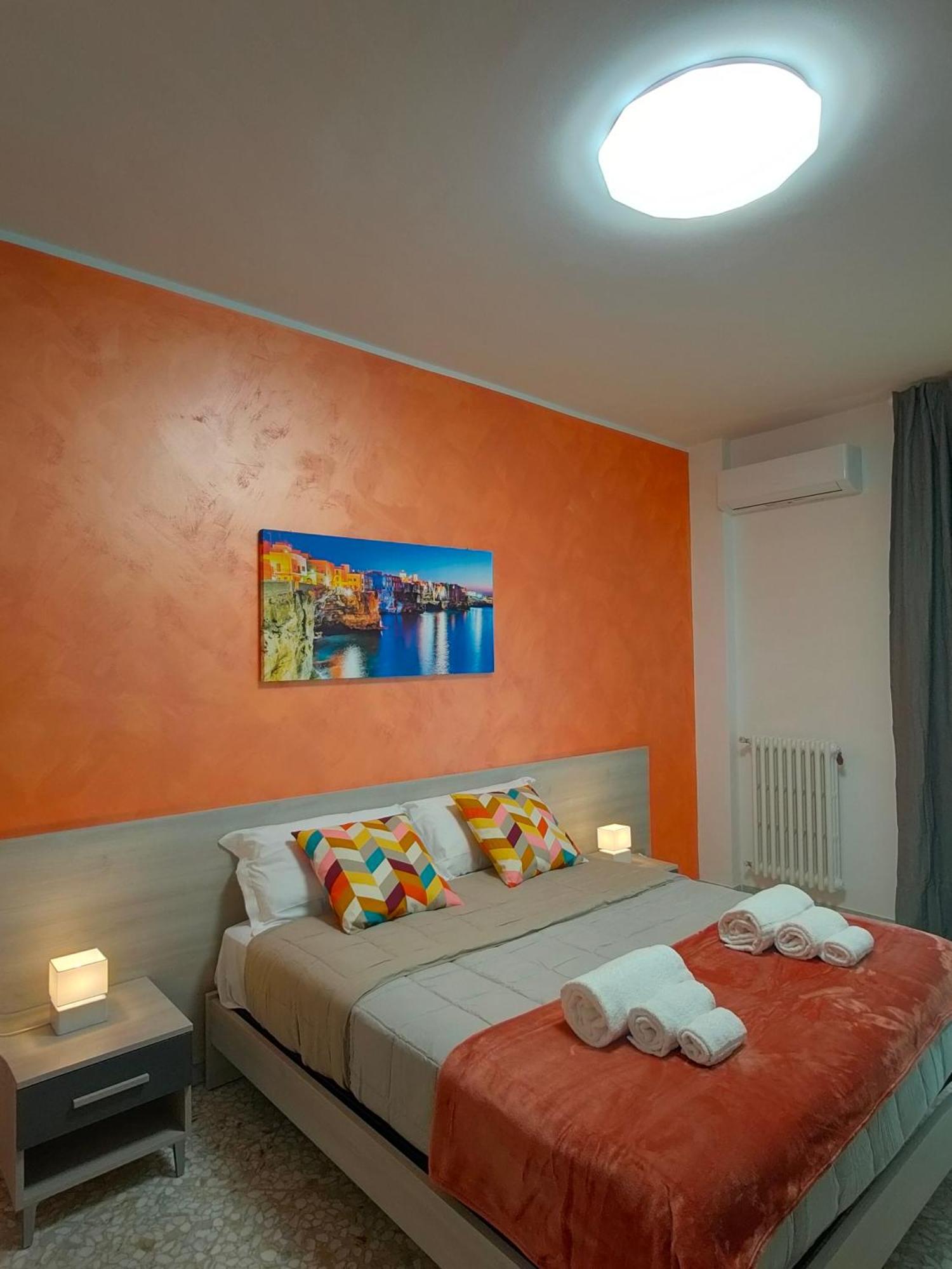 Ri.Mi. Rooms บารี ภายนอก รูปภาพ